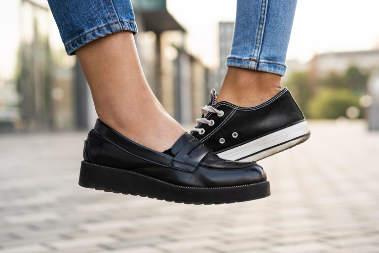 Casual shoes